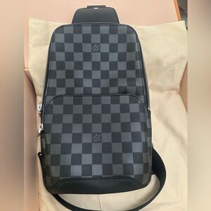Brand New Perfect Condition Louis Vuitton Avenue Sling Bag Damier Graphite